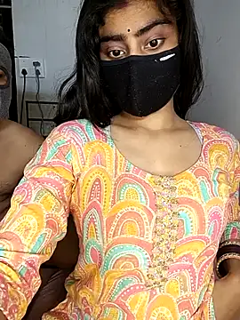 Snapshot of Love-N chatting on December 14, 6:01 pm Love-N online show from December 14, 6:01 pm