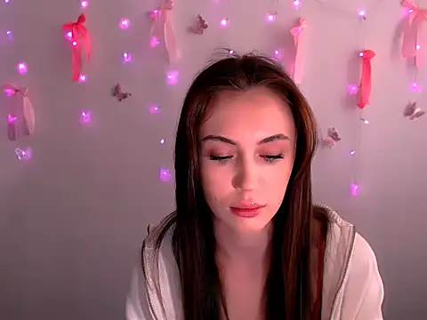 Nikonara Love online show from May 5, 1:19 pm