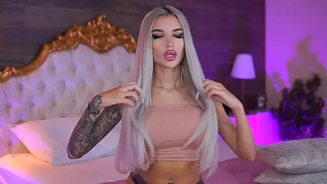 Juicy Jessye online show from September 23, 7:50 pm