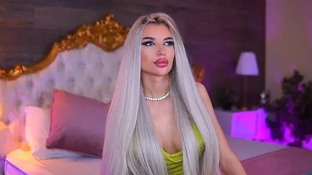 Juicy Jessye online show from December 17, 9:32 pm