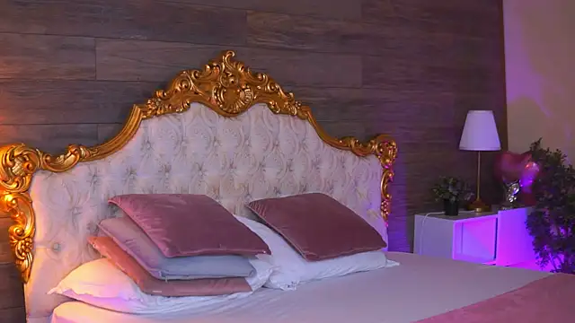Juicy Jessye online show from June 12, 8:41 pm