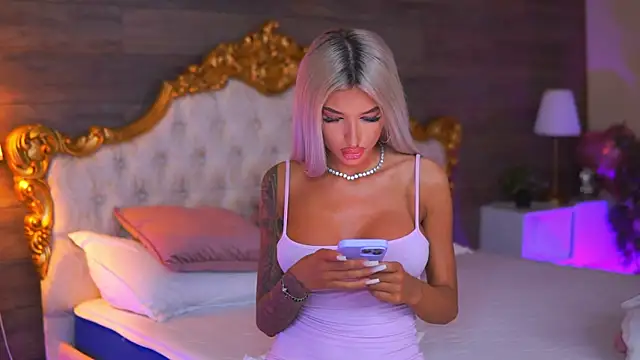 Juicy Jessye online show from June 15, 7:49 pm