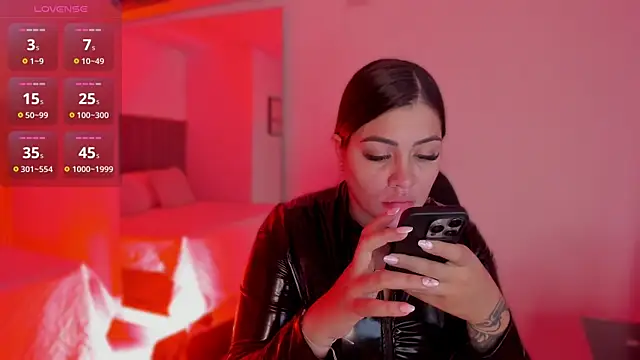 bonnieAn online show from February 28, 11:22 am