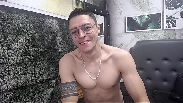 Frank Millers online show from January 28, 3:57 pm