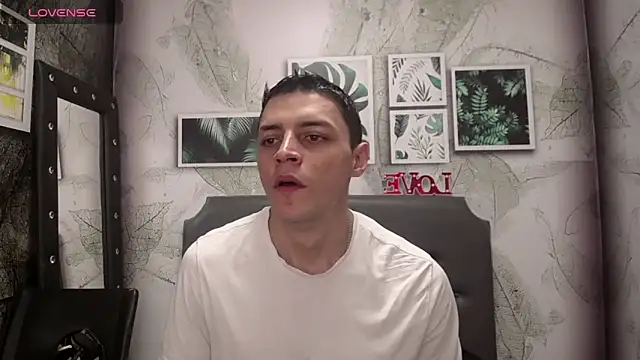 Frank Millers online show from March 4, 8:05 pm