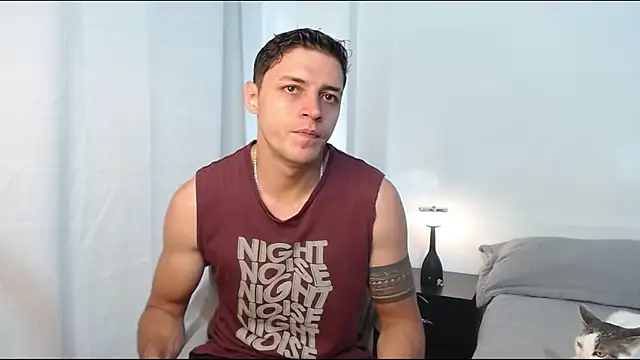 Snapshot of Frank_Millers chatting on April 9, 1:05 pm Frank Millers online show from April 9, 1:05 pm