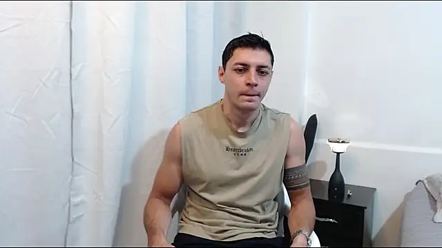 Snapshot of Frank_Millers chatting on April 15, 8:09 pm Frank Millers online show from April 15, 8:09 pm