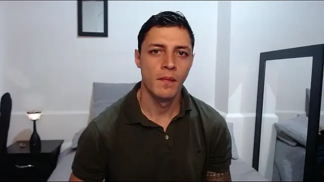 Snapshot of Frank_Millers chatting on May 5, 7:44 pm Frank Millers online show from May 5, 7:44 pm