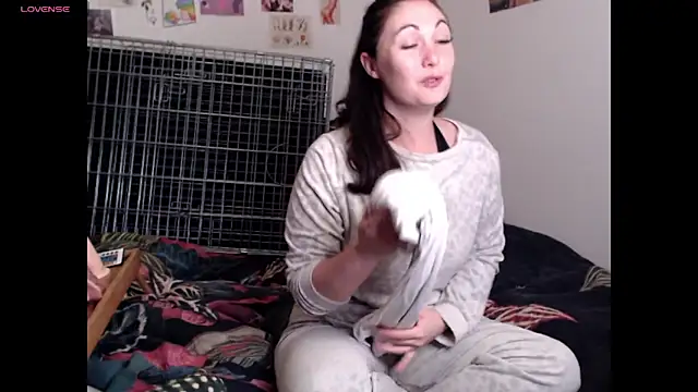 AdorahB3ll3 online show from November 25, 8:09 pm