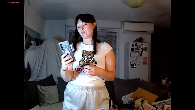 AdorahB3ll3 online show from August 2, 7:12 pm