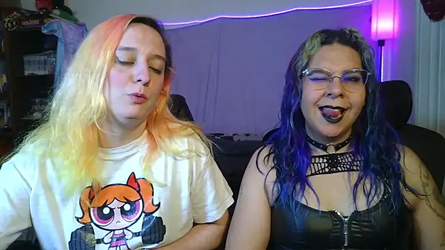 Evelan420 online show from March 19, 7:18 pm