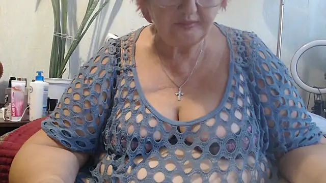 DeniseeRosea online show from September 22, 9:33 am