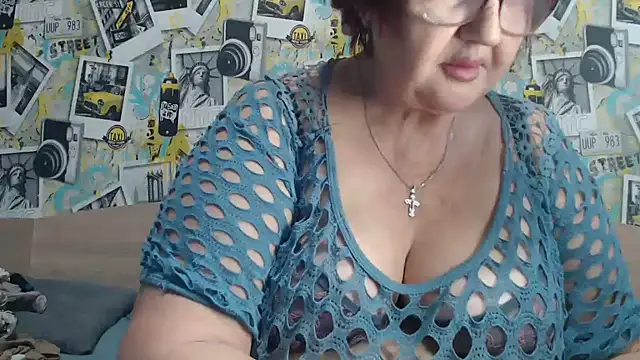 Snapshot of DeniseeRosea chatting on November 20, 7:41 am DeniseeRosea online show from November 20, 7:41 am