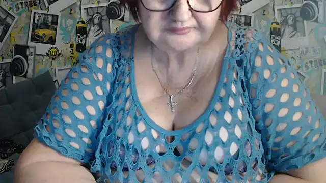 Snapshot of DeniseeRosea chatting on December 3, 3:32 pm DeniseeRosea online show from December 3, 3:32 pm