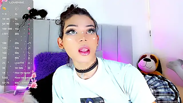 Snapshot of lucyangel_11 chatting on February 2, 10:49 pm lucyangel 11 online show from February 2, 10:49 pm