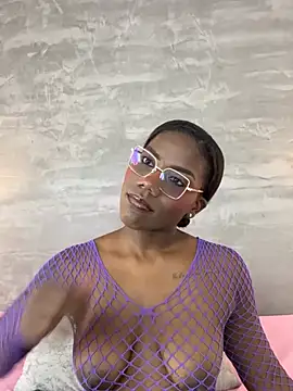 Alaia Colins online show from July 15, 1:55 am