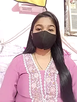 Snapshot of Simran-001 chatting on October 3, 7:05 am Simran-001 online show from October 3, 7:05 am