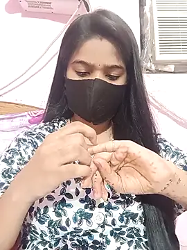 Snapshot of Simran-001 chatting on October 5, 6:56 am Simran-001 online show from October 5, 6:56 am