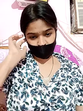 Snapshot of Simran-001 chatting on October 5, 7:01 pm Simran-001 online show from October 5, 7:01 pm