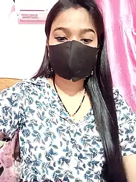 Snapshot of Simran-001 chatting on November 3, 1:45 pm Simran-001 online show from November 3, 1:45 pm