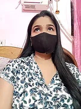 Snapshot of Simran-001 chatting on November 26, 9:32 am Simran-001 online show from November 26, 9:32 am