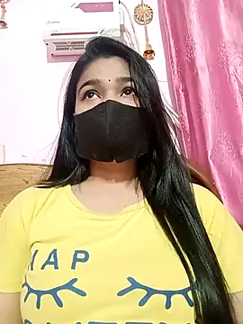 Snapshot of Simran-001 chatting on March 5, 12:34 pm Simran-001 online show from March 5, 12:34 pm