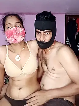 Snapshot of USHA_BHABHI chatting on April 23, 11:07 pm USHA BHABHI online show from April 23, 11:07 pm