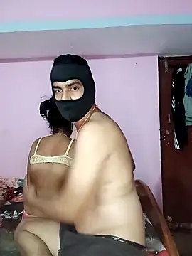 Snapshot of USHA_BHABHI chatting on May 6, 10:59 pm USHA BHABHI online show from May 6, 10:59 pm