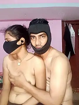 Snapshot of USHA_BHABHI chatting on May 19, 11:00 pm USHA BHABHI online show from May 19, 11:00 pm