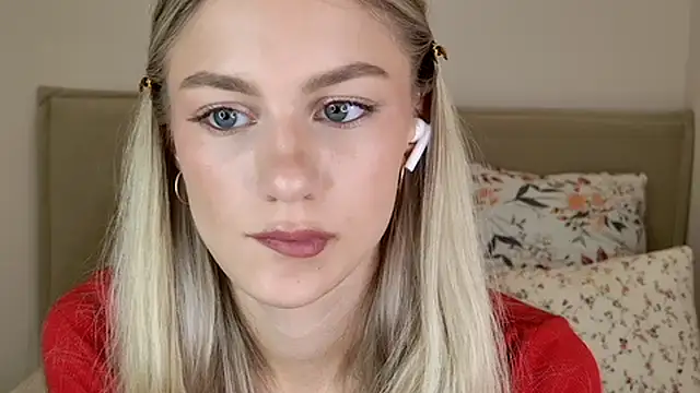 Snapshot of GabriellaOlsen chatting on September 25, 9:13 am GabriellaOlsen online show from September 25, 9:13 am