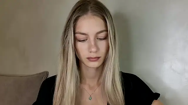 Snapshot of GabriellaOlsen chatting on September 28, 9:58 am GabriellaOlsen online show from September 28, 9:58 am