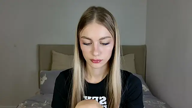 Snapshot of GabriellaOlsen chatting on October 29, 11:12 am GabriellaOlsen online show from October 29, 11:12 am