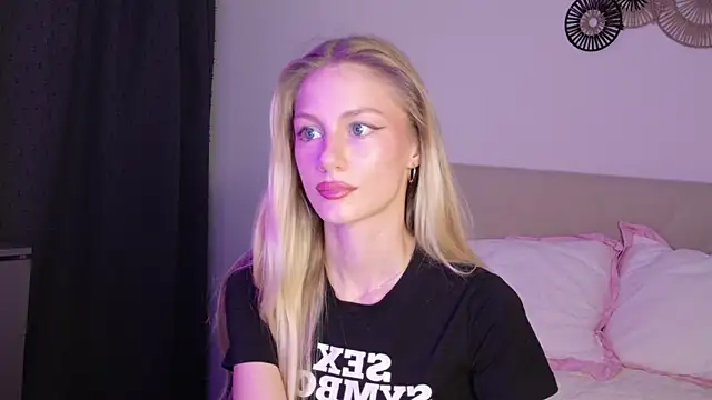 Snapshot of GabriellaOlsen chatting on June 28, 4:35 pm GabriellaOlsen online show from June 28, 4:35 pm