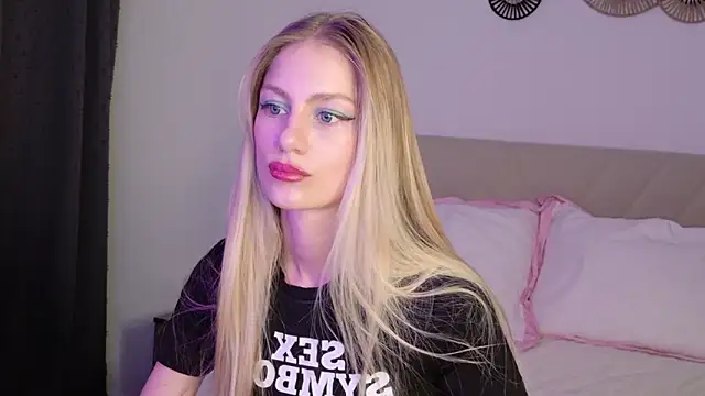 Snapshot of GabriellaOlsen chatting on June 29, 5:24 pm GabriellaOlsen online show from June 29, 5:24 pm