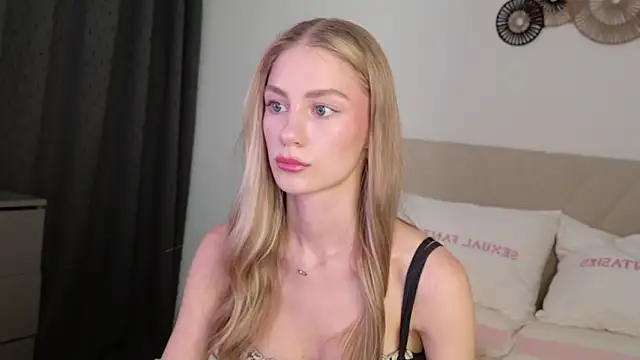 Snapshot of GabriellaOlsen chatting on July 30, 4:17 pm GabriellaOlsen online show from July 30, 4:17 pm