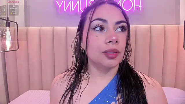 Snapshot of Naomymonroe_ chatting on August 2, 11:52 am Naomymonroe online show from August 2, 11:52 am