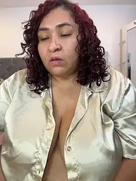 KarlaWild online show from July 12, 1:40 am