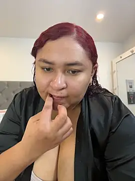 KarlaWild online show from July 25, 2:25 pm