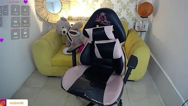 natyk m online show from March 12, 10:39 pm