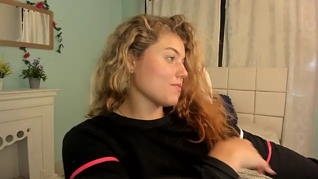 alaia greyy online show from February 4, 5:23 pm