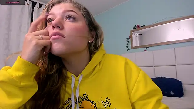 alaia greyy online show from February 27, 1:07 pm