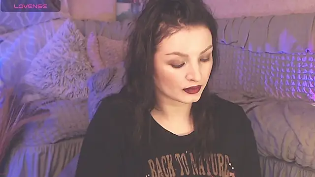 BritneyBarker online show from January 3, 2:32 am