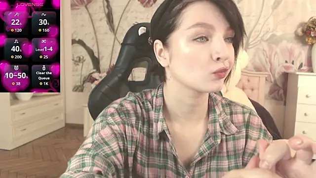 BritneyBarker online show from October 6, 2:31 am