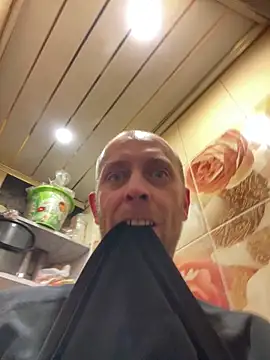 Snapshot of MaxDevilWhite chatting on February 17, 7:16 am MaxDevilWhite online show from February 17, 7:16 am