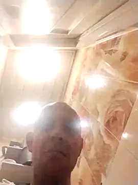 Snapshot of MaxDevilWhite chatting on March 17, 1:14 pm MaxDevilWhite online show from March 17, 1:14 pm