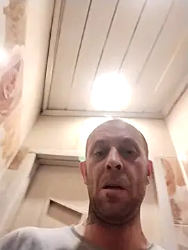 Snapshot of MaxDevilWhite chatting on March 23, 2:43 pm MaxDevilWhite online show from March 23, 2:43 pm