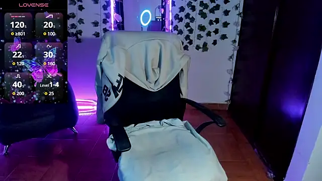 saray  jones online show from November 17, 3:07 pm