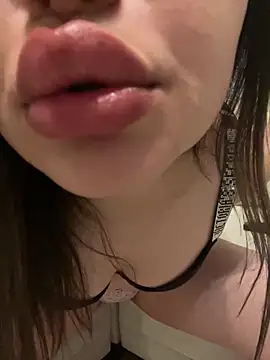 Snapshot of melisoz chatting on January 25, 11:22 pm melisoz online show from January 25, 11:22 pm