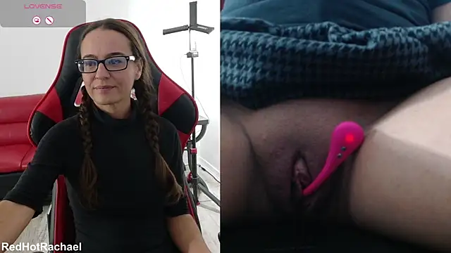 Snapshot of RedHotRachael chatting on September 23, 6:44 pm RedHotRachael online show from September 23, 6:44 pm