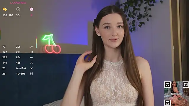 Snapshot of GeorginaDudley chatting on October 10, 7:18 am GeorginaDudley online show from October 10, 7:18 am